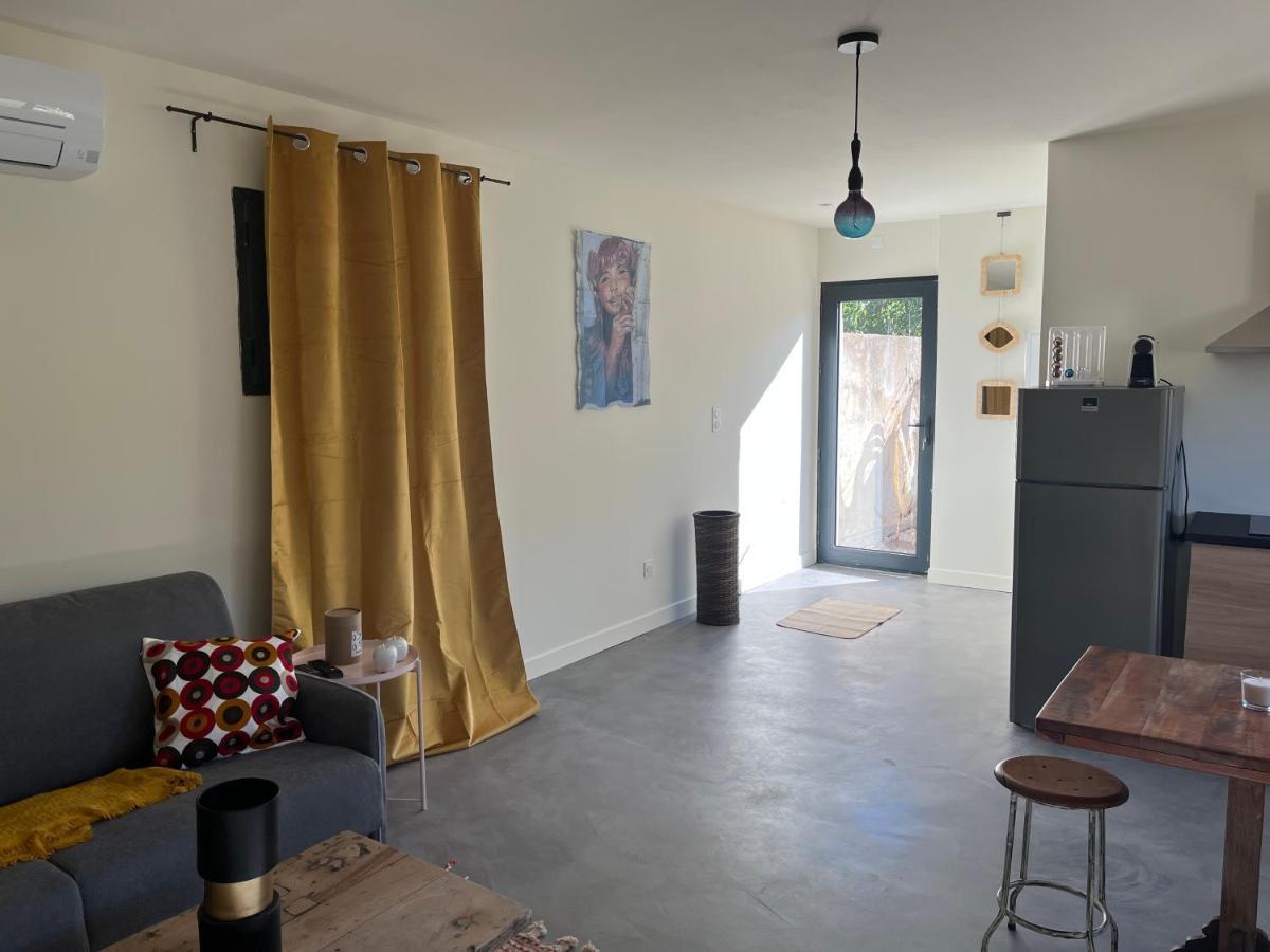 Studio Dans Les Alpilles Apartment Fontvieille Exterior photo
