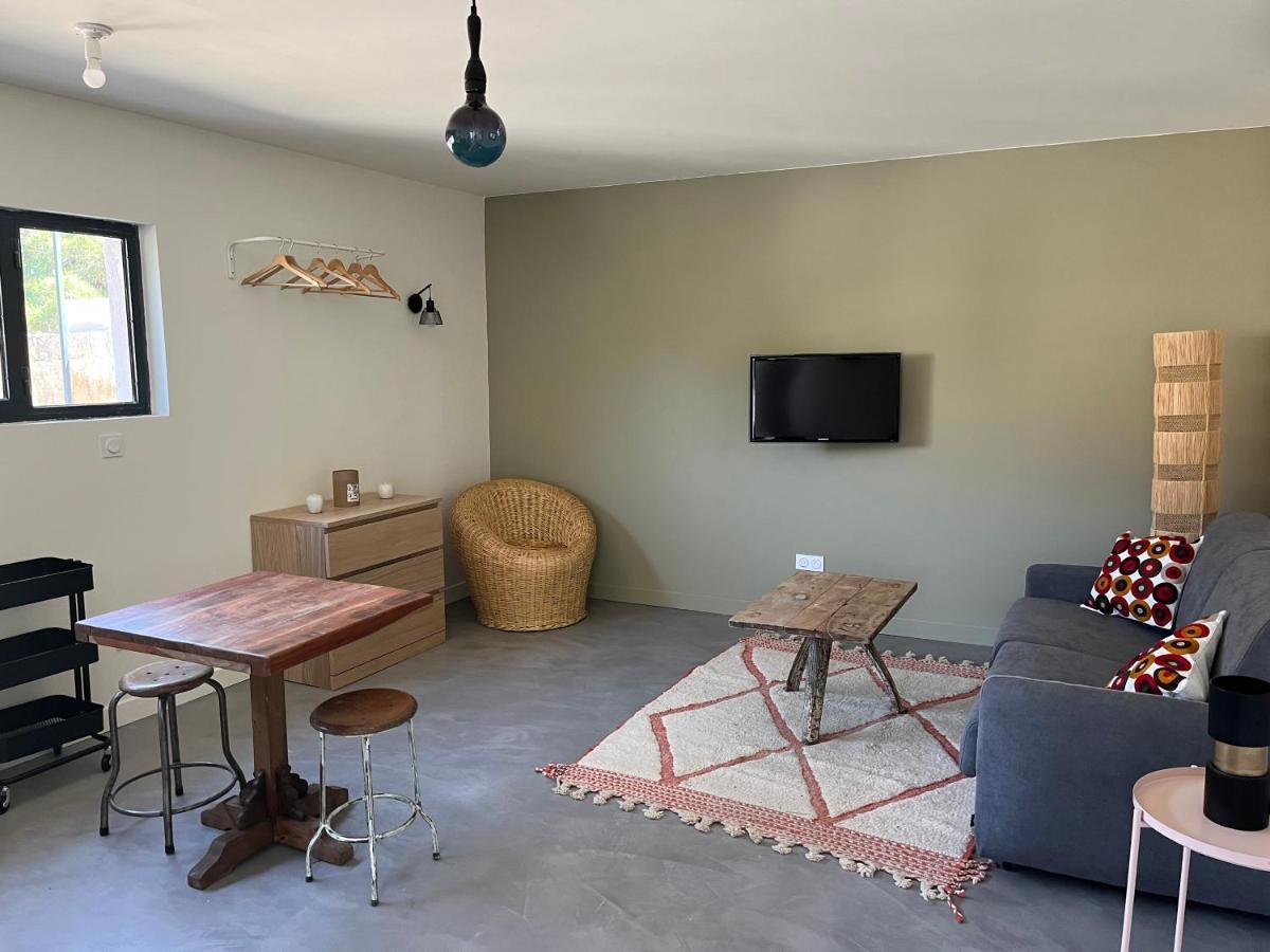 Studio Dans Les Alpilles Apartment Fontvieille Exterior photo