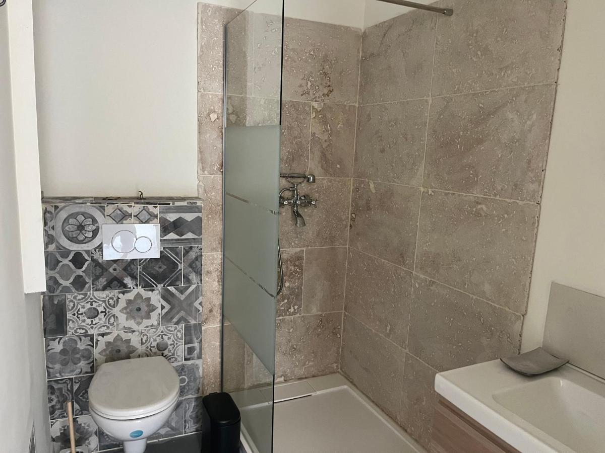 Studio Dans Les Alpilles Apartment Fontvieille Exterior photo